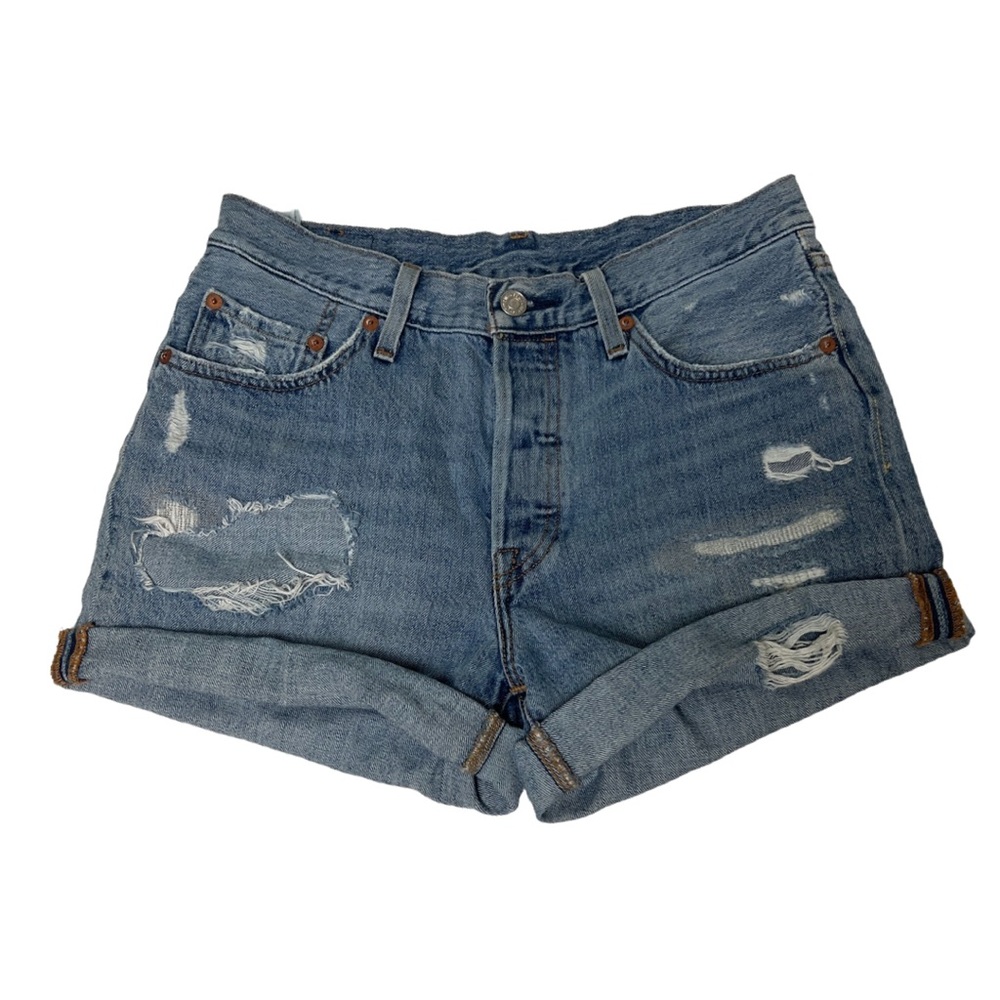 Levi’s | Women’s Medium Wash Denim Shorts Size 28